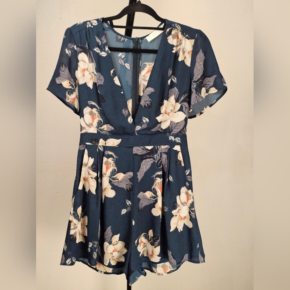 Women's dress